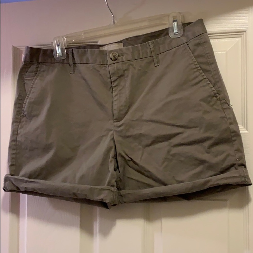Women’s Banana Republic casual shorts sz 10